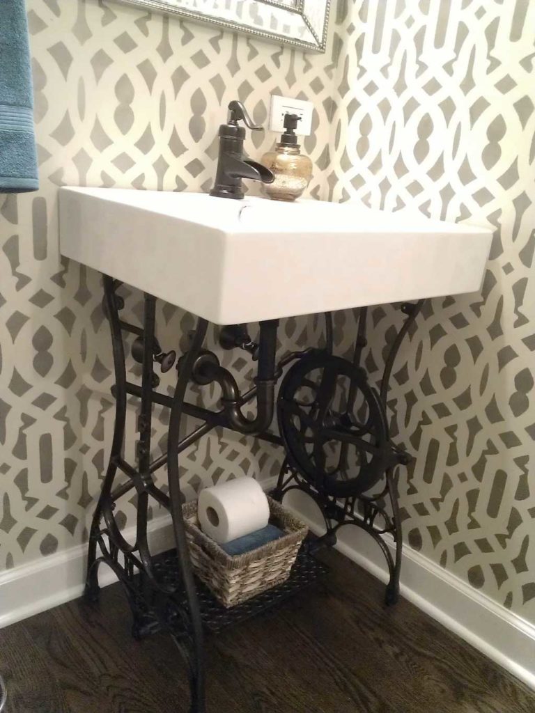 10 BRILLIANT WAYS OF REUSING OLD SEWING MACHINE OoshyBooshy